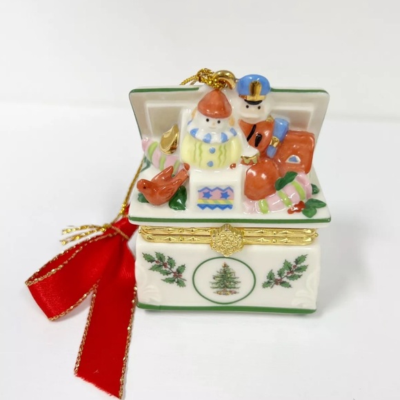 Spode Porcelain Hinged Toy Box Trinket Box Christmas Ornament. Actually Opens - Picture 2 of 3